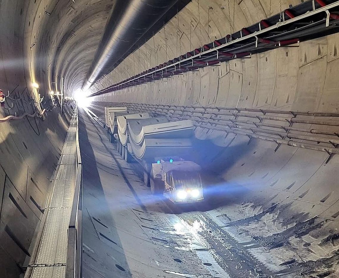 Tunel, Pisarzowa, Podłęże, Piekiełko, linia kolejowa, tunel kolejowy, Sądecczyzna, wypadek w tunelu, poważny wypadek, na sygnale