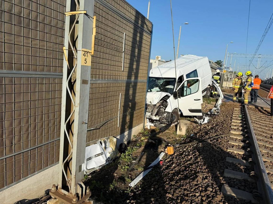 wypadek Wola Filipowska, zderzenie pociąg dostawczak, wypadek kolejowy Małopolska, Wola Filipowska wypadek, przejazd kolejowy wypadek