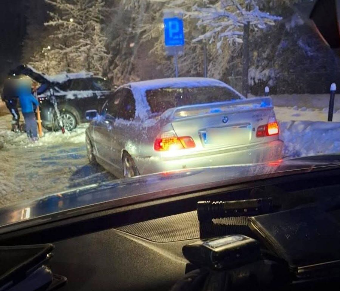 Drift, Zakopane, droga nad morskie oko, zabrane dowody rejestracyjne, na sygnale, funkcjonariusze policji, policja