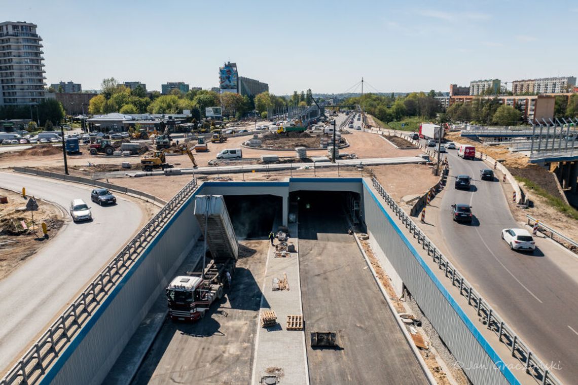 Duże postępy prac przy tunelu na ulicy Opolskiej w Krakowie [ZDJĘCIA]