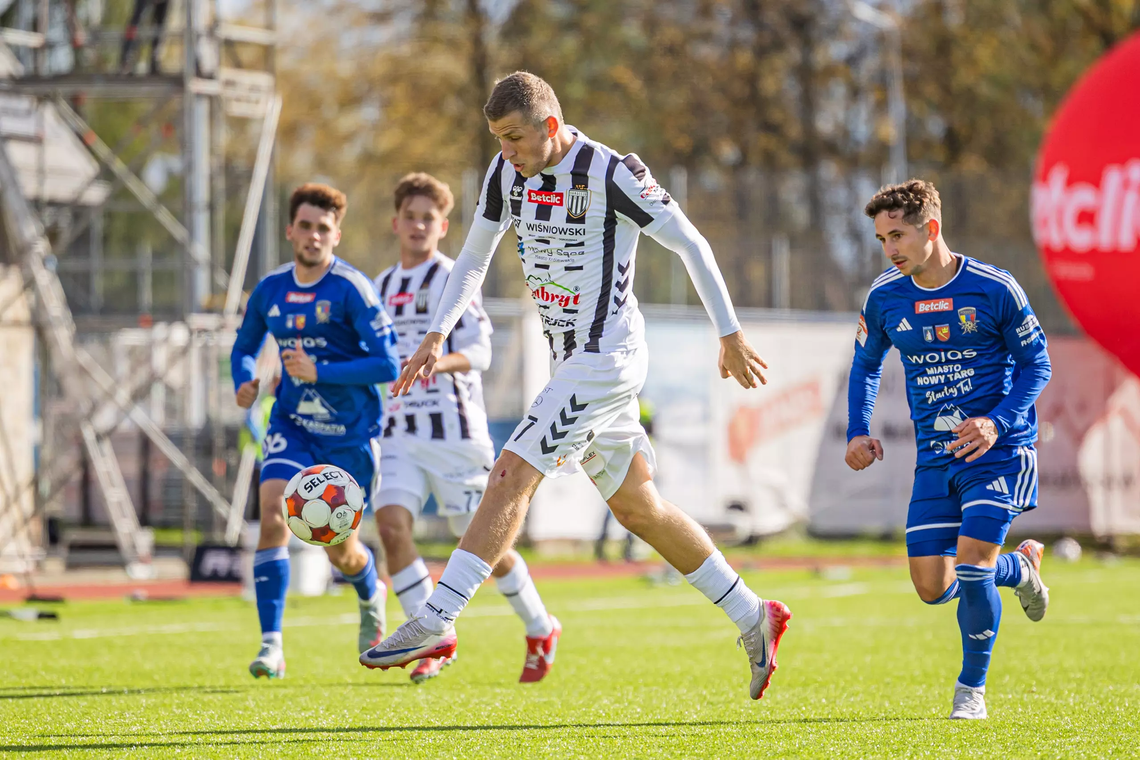 Sandecja Nowy Sącz, NKP Podhale Nowy Targ, Betclic 2 Liga, piłka nożna, Derby Małopolski, Małopolska, rozgrywki piłkarskie
