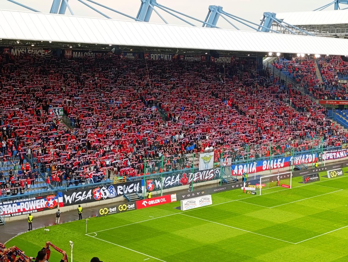 Wisła Kraków, Jarosław Królewski, prezes Wisły Kraków, Ruch Chorzów, kara finansowa, zamknięcie stadionu, mecz przyjaźni