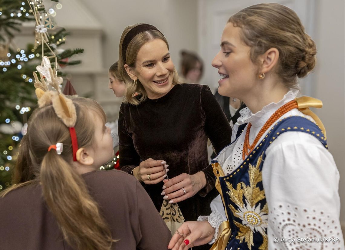 Pałac Prezydencki, choinka u prezydenta RP, choinka w pałacu prezydenckim, ozdoby na choince w pałacu prezydenckim, Liceum Sztuk Plastycznych im. A. Kenara w Zakopanem