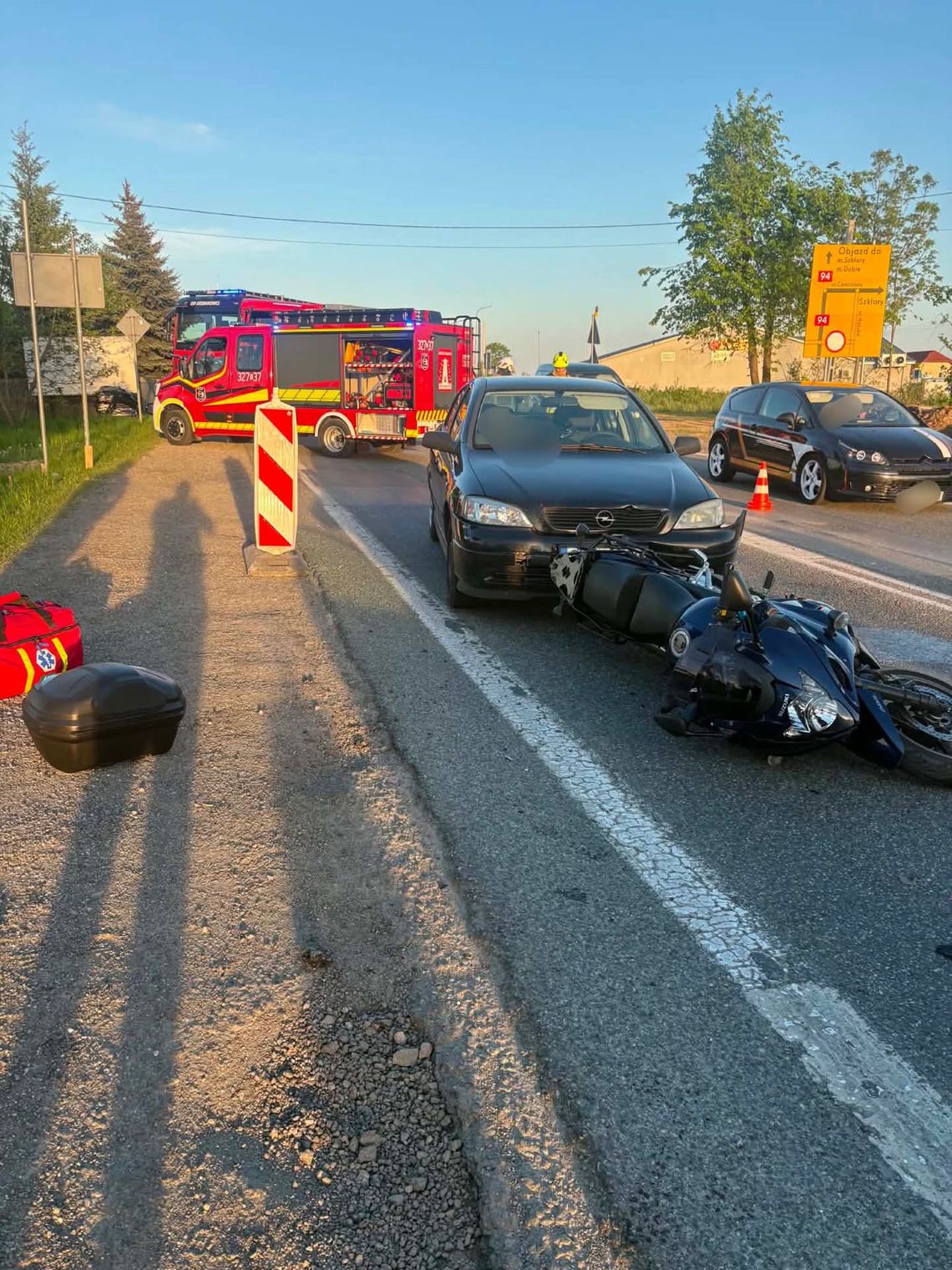 Gotkowice, Kraków, Olkusz, dk 94 powiat krakowski, na sygnale, wypadek drogowy, zderzenie samochodów z motocyklem