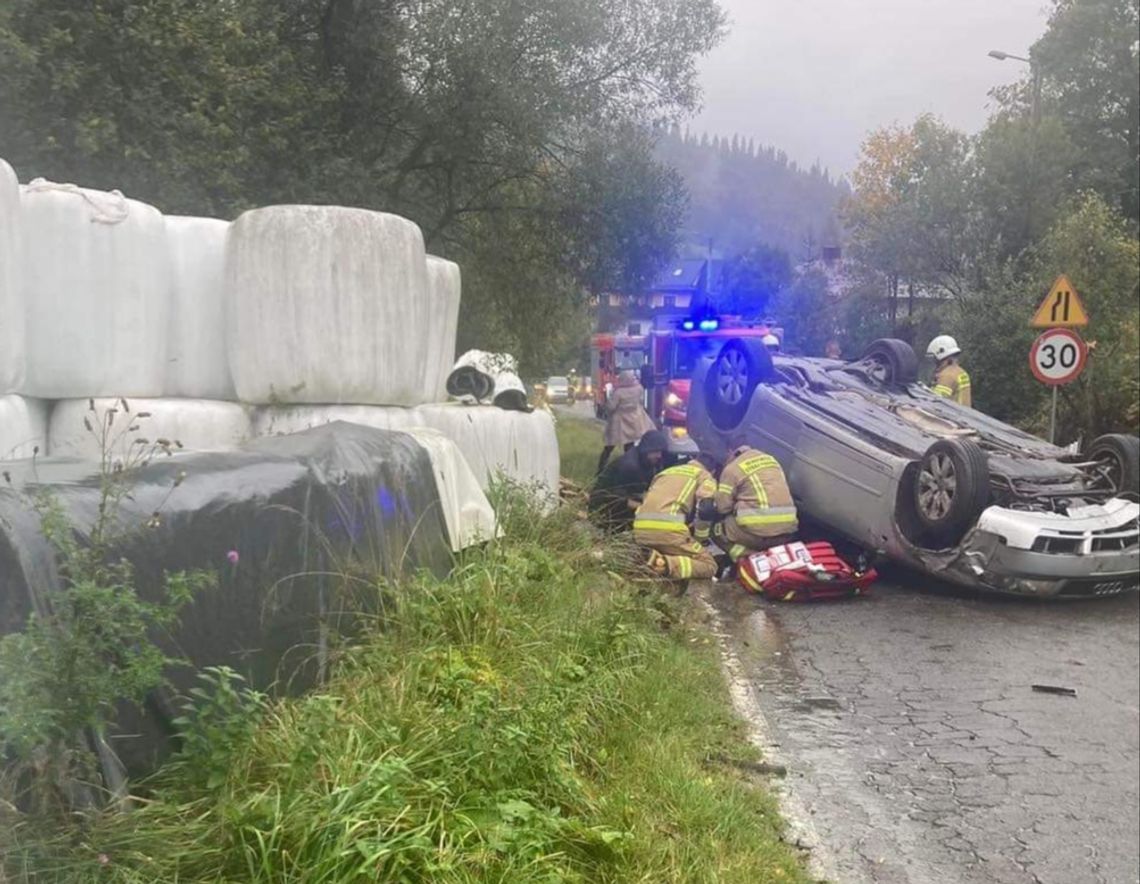 Na zdjęciu miejsce akcji ratunkowej po wypadku w Łapszance