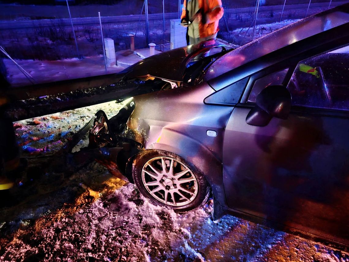 Trasa S7, Miechów, widoma, MOP widoma, powiat krakowski, na sygnale, trudne warunki na drogach, wypadek drogowy, akcja ratunkowa