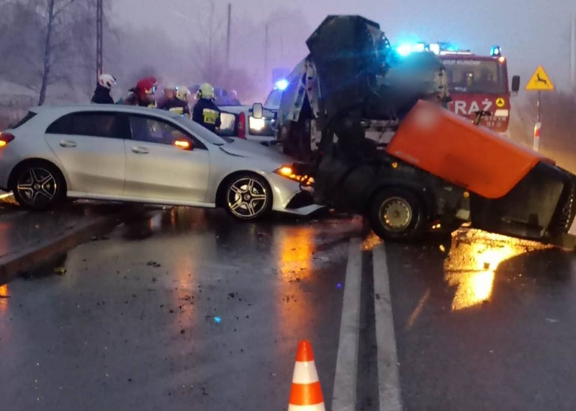 Kuków, powiat suski, groźny wypadek, wypadek w miejscowości kuków, na sygnale, akcja ratunkowa, działania służb, wypadek drogowy no ale wiesz mama