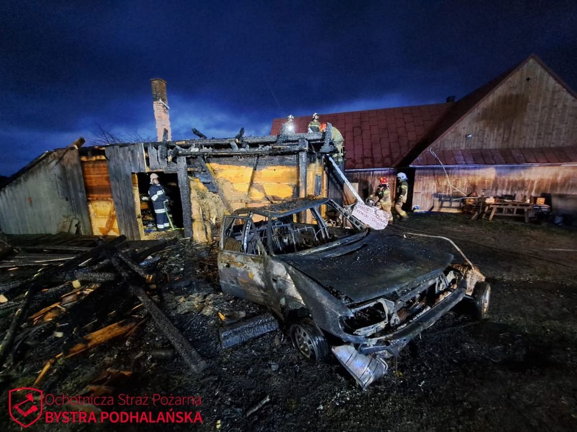 Pożar w Sidzinie, pożar stodoły, straż pożarna, akcja ratunkowa, akcja gaśnicza, strażacy, na sygnale, powiat Suski, zastępy straży pożarnej