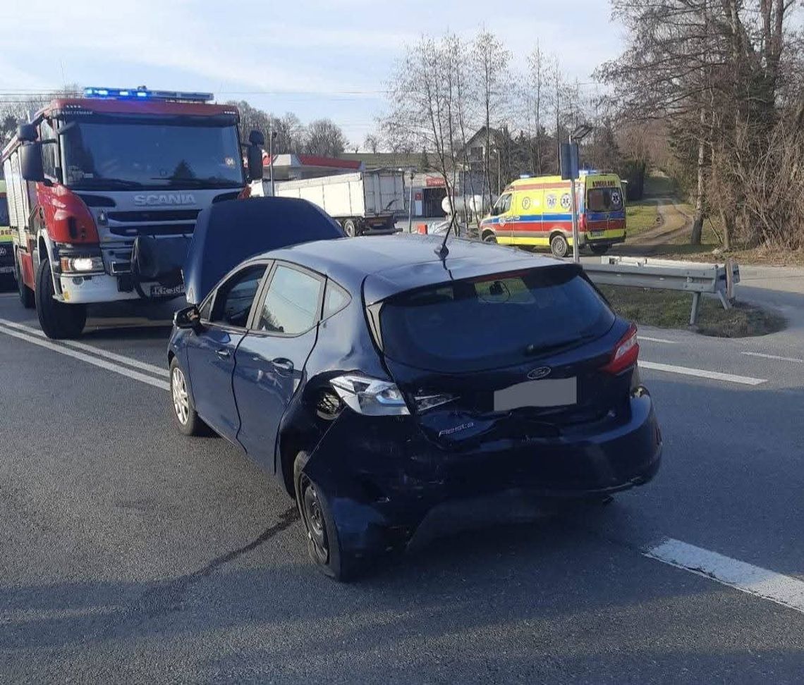 Tymowa, DK75, powiat brzeski, na sygnale, wypadek drogowy, zderzenie samochodów, akcja ratownicza