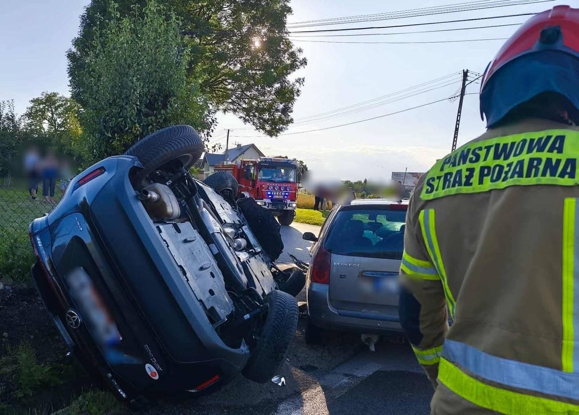 wypadek Janowice, wypadek Jodłownik, wypadek Limanowa, LPR, Lotnicze Pogotowie Ratunkowe, kolizja, zderzenie aut, ranni w wypadku