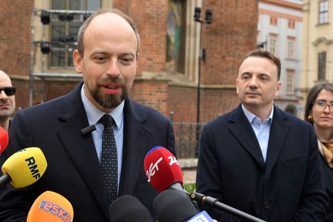 Hoffman rezygnuje z walki o fotel prezydenta Krakowa "Nie było takiego planu" Hoffman rezygnuje z walki o fotel prezydenta Krakowa "Nie było takiego planu"