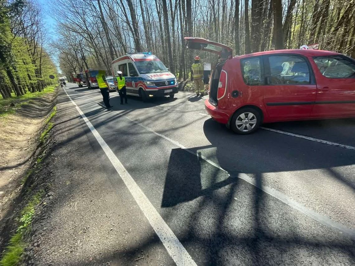 Jawiszowice wypadek, wypadek motocyklisty Jawiszowice, wypadek drogowy ul. Łęcka, zderzenie samochodu z motocyklem, motocyklista w szpitalu