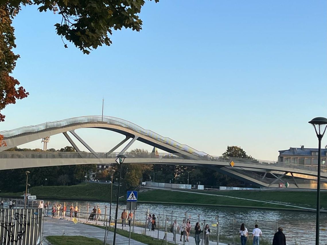 Kazimierz i Ludwinów połączy nowa kładka. Otwarcie już 4 października Kazimierz i Ludwinów połączy nowa kładka. Otwarcie już 4 października