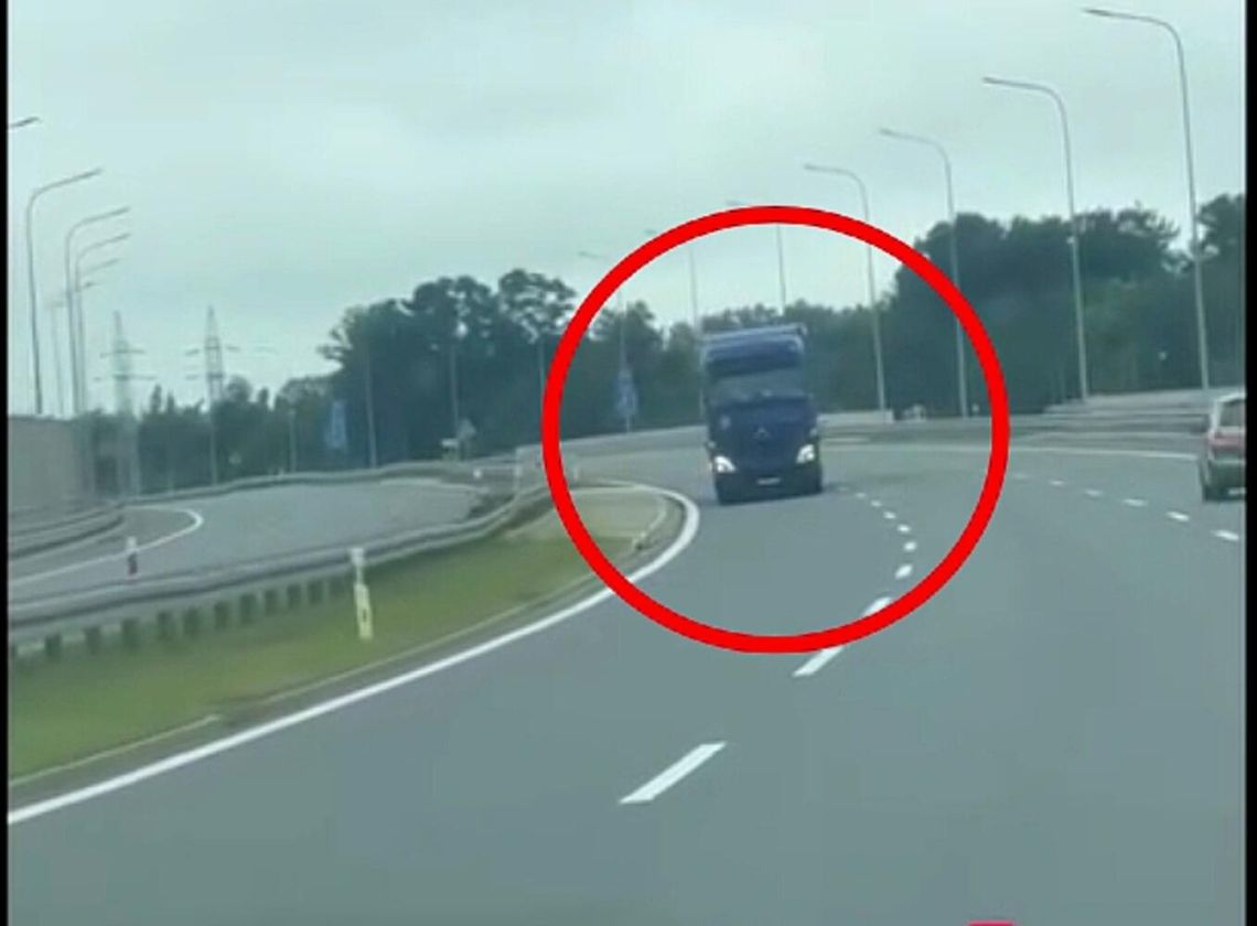 Nowa Huta, trasa S7, Kraków, jazda pod prąd, ciężarówka jechała pod prąd na S7, trasa S7 w Nowej Hucie, niecodzienna sytuacja