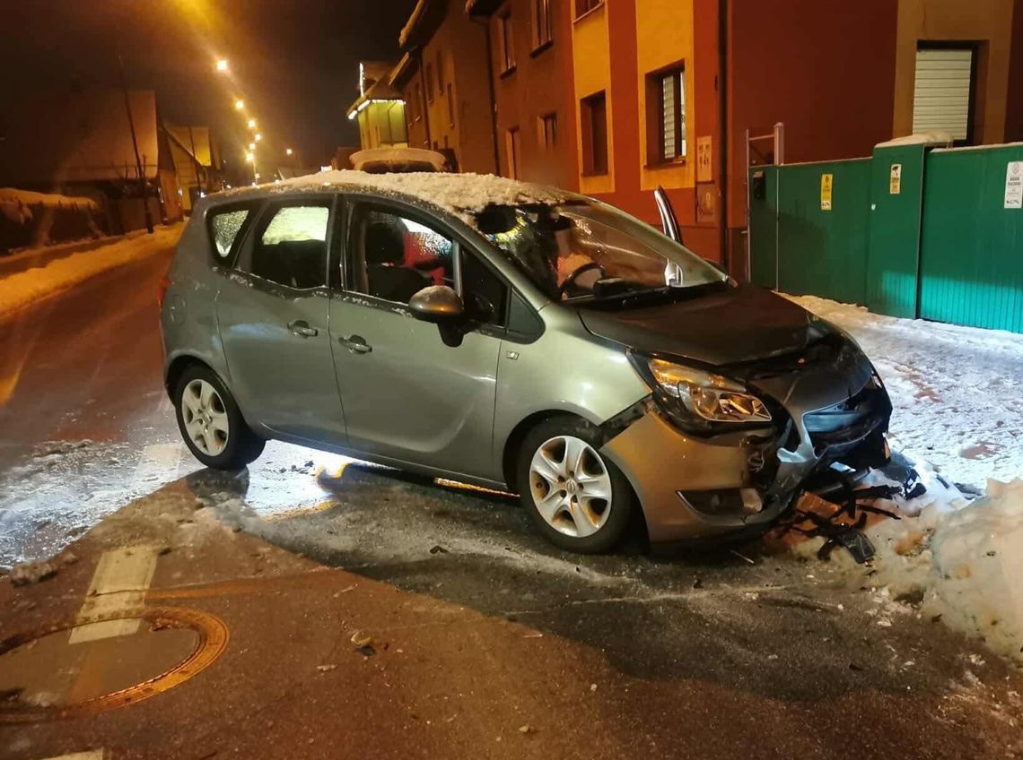 Nowy Targ, Podhale, powiat nowotarski, akcja ratunkowa, wypadek drogowy, kolizja drogowa