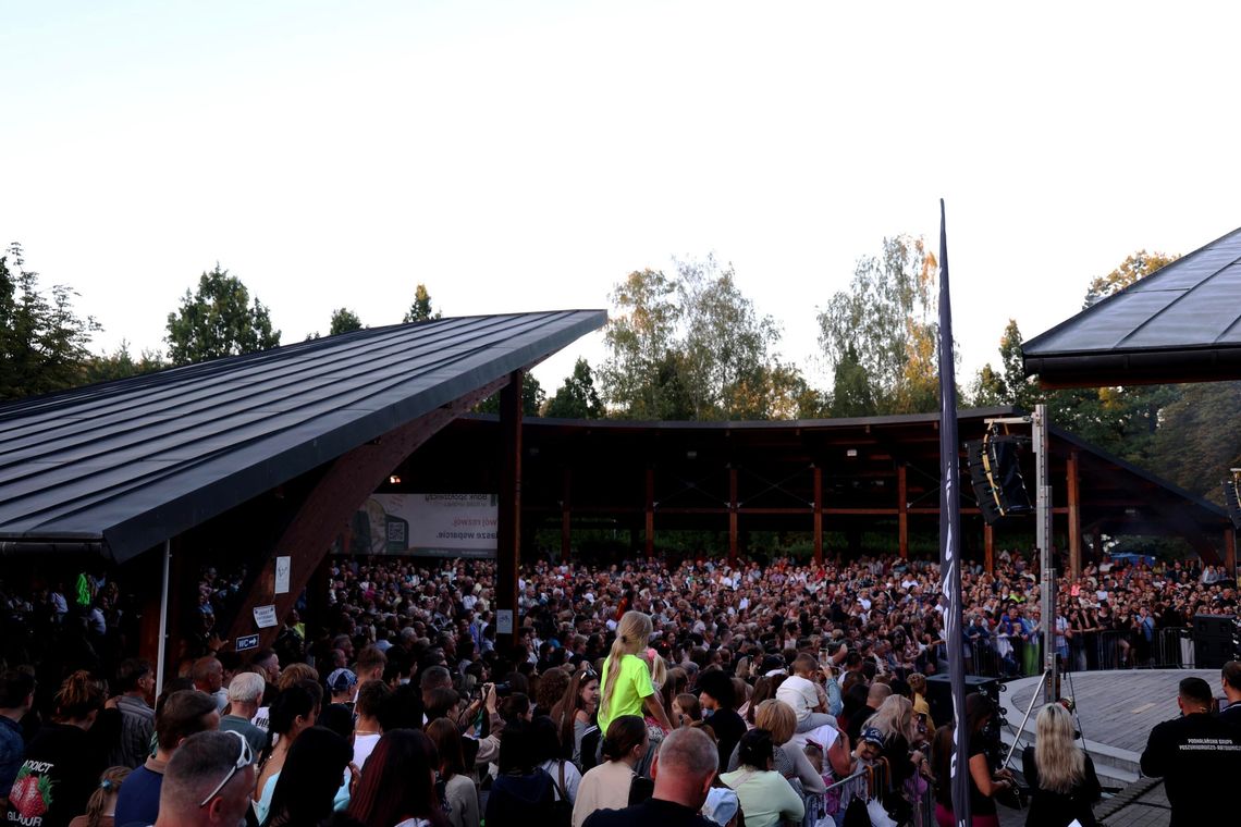 Koncert Baciarów w Rabce-Zdroju. Meżczyzna miał uderzyć 10-letnie dziecko Koncert Baciarów w Rabce-Zdroju. Widz miał uderzyć 10-letnie dziecko