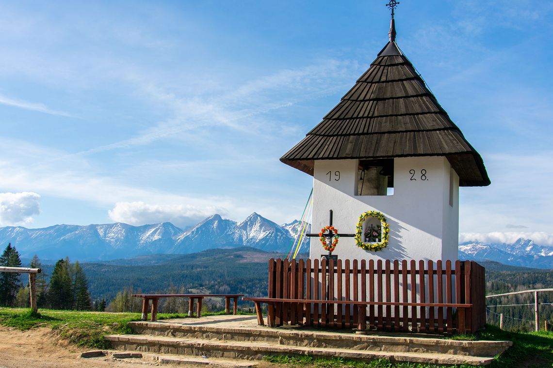 Konkurs fotograficzny „Kapliczki majowe” – pokaż piękno tradycji i wygraj wyjątkowe nagrody
