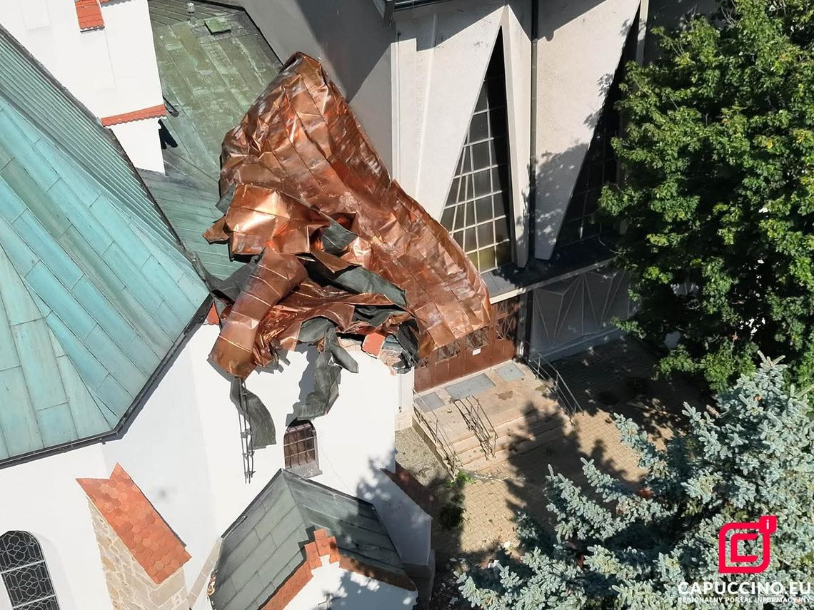 kościół św. Jakuba Brzesko, nawałnica Brzesko, uszkodzony dach kościoła, zamknięty kościół Brzesko, remont kościoła Brzesko
