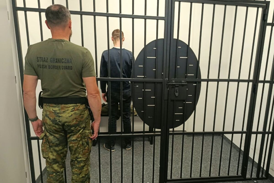 Kradzieże, narkotyki i przemoc domowa. Czworo obywateli Ukrainy deportowanych z Polski Kradzieże, narkotyki i przemoc domowa. Czworo obywateli Ukrainy deportowanych z Polski