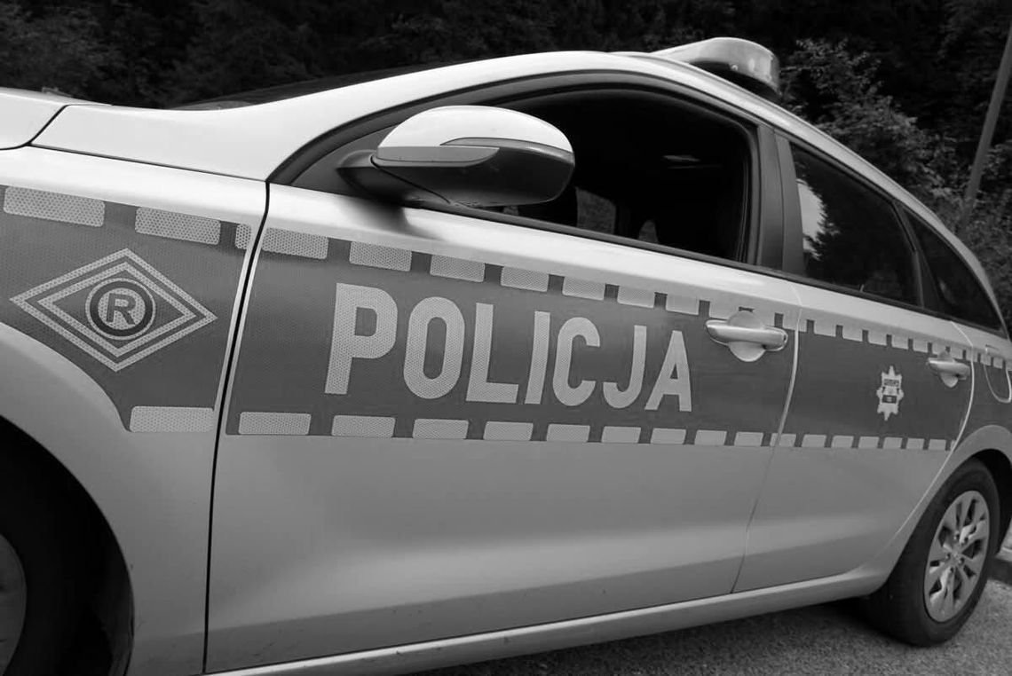 Makabryczne odkrycie na ulicy Podhalańskiej w Rabce-Zdroju. Ciało w samochodzie Rabka-Zdrój, makabryczne odkrycie, zwłoki mężczyzny w samochodzie, ulica Podhalańska, Podhale, powiat nowotarski
