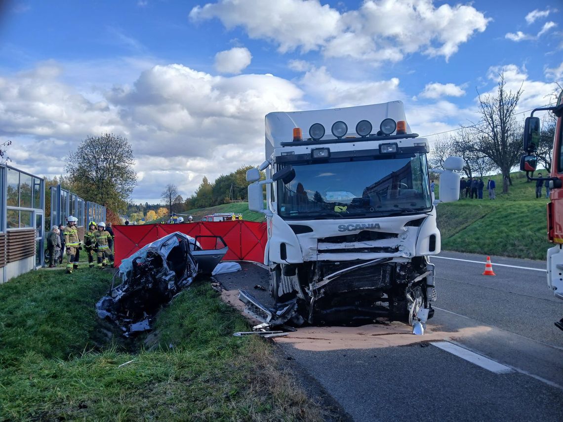 Bodzanów, powiat wielicki, śmiertelny wypadek w Bodzanowie, tragiczny wypadek w powiecie wielickim, akcja ratunkowa, akcja ratownicza, na sygnale, Wieliczka