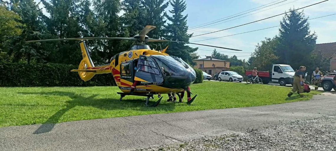 Wołowice, Lotnicze Pogotowie Ratunkowe, młody mężczyzna porażony prądem, powiat krakowski, akcja ratunkowa w powiecie krakowskim, LPR, straż pożarna
