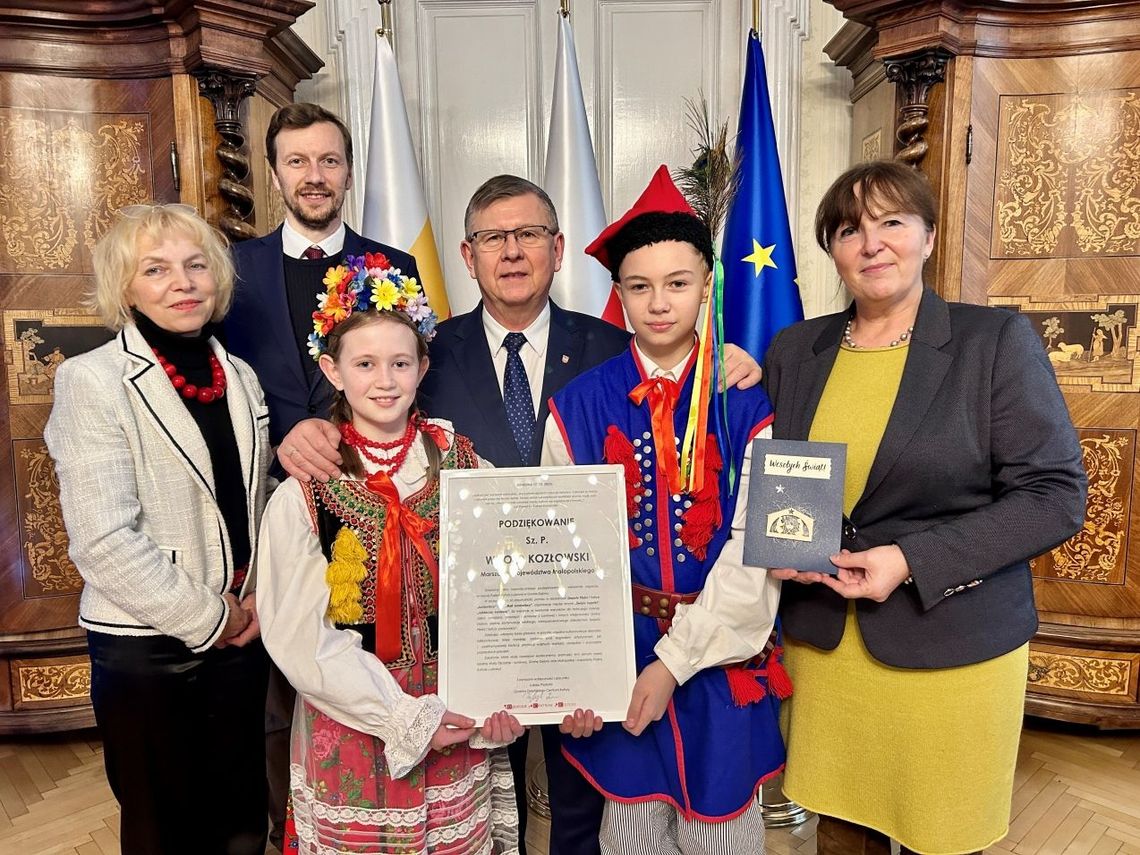 Na zdjęciu marszałek Witold Kozłowski z gośćmi