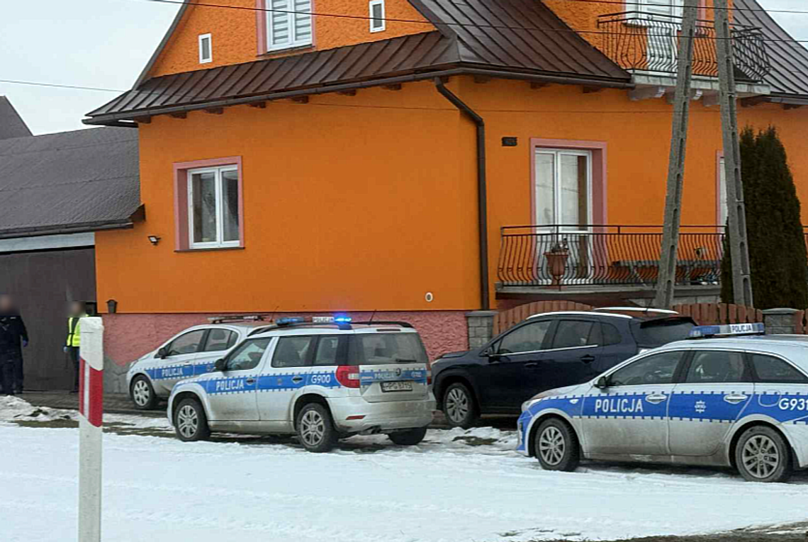 Stare Bystre, powiat nowotarski, Podhale, morderstwo seniorki, śmierć seniorki, na sygnale, dochodzenie, technicy kryminalistyki