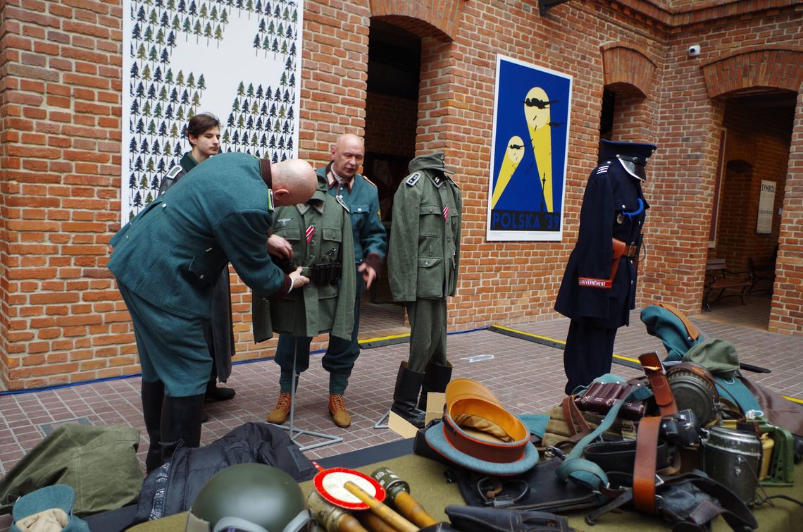 Muzeum Armii Krajowej: Historia i Pamięć