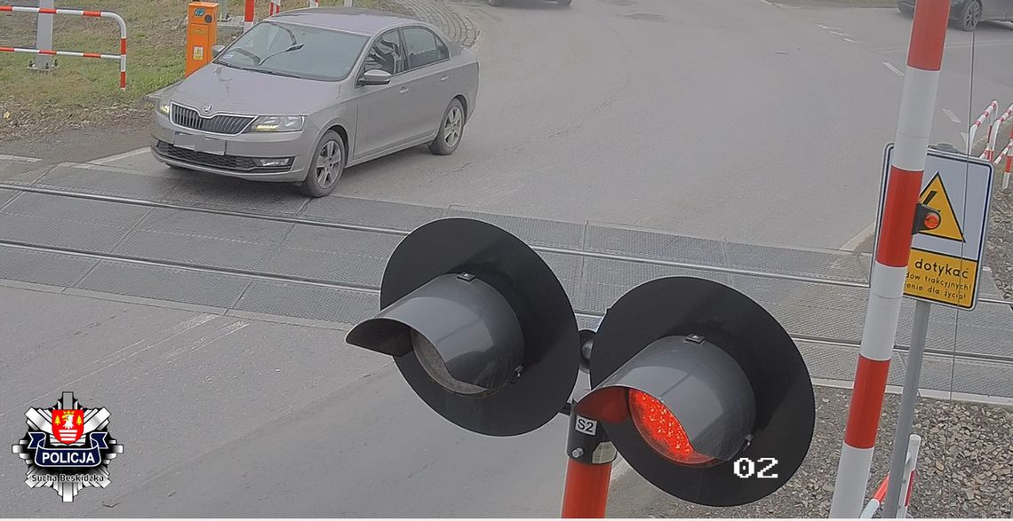 Na zdjęciu kierowca pojazdu, który zignorował czerwone światło