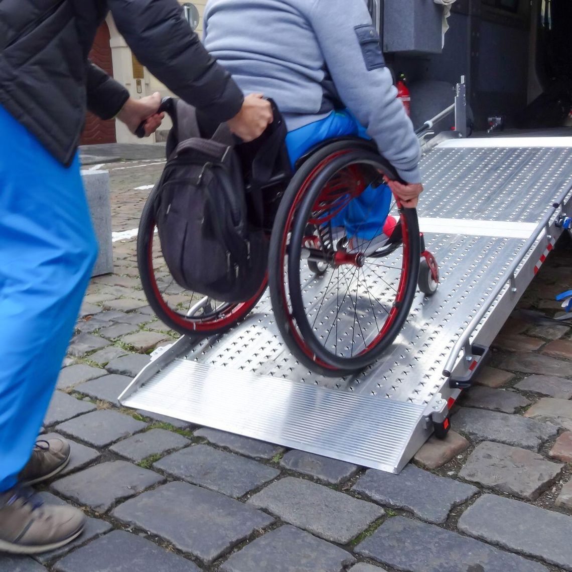 Nawet do 100 tys. zł wsparcia z PFRON ale tylko do 31 sierpnia! Sprawdź, kto może skorzystać