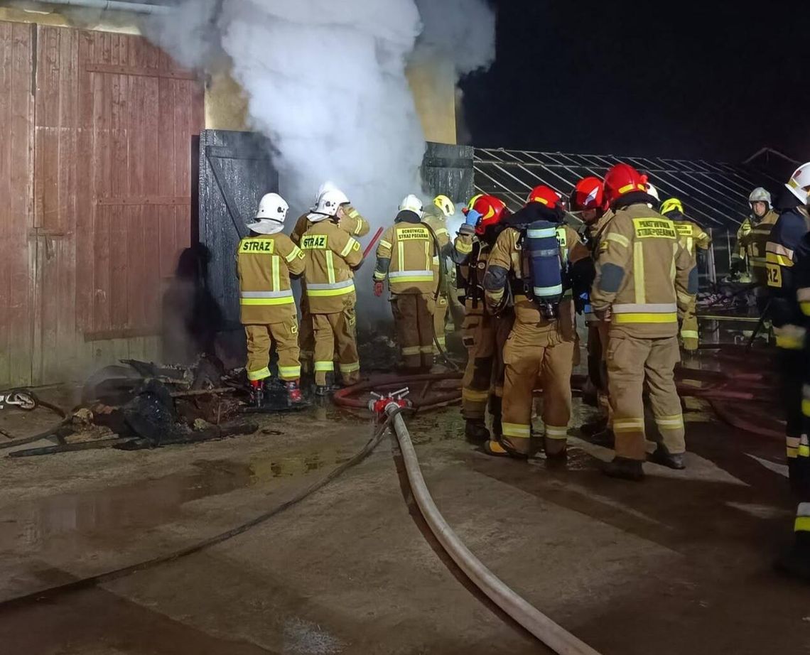Pobiednik Mały, gmina Igołomia Wawrzeńczyce, pożar budynku gospodarczego, pożar w powiecie krakowskim, nocna akcja strażaków