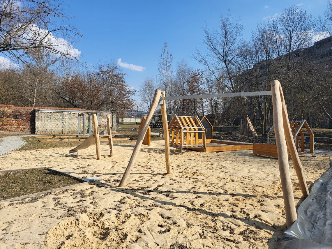 Nowe oblicze Parku Stacja Wisła. Inkluzywny plac zabaw i zielona rewolucja w Krakowie