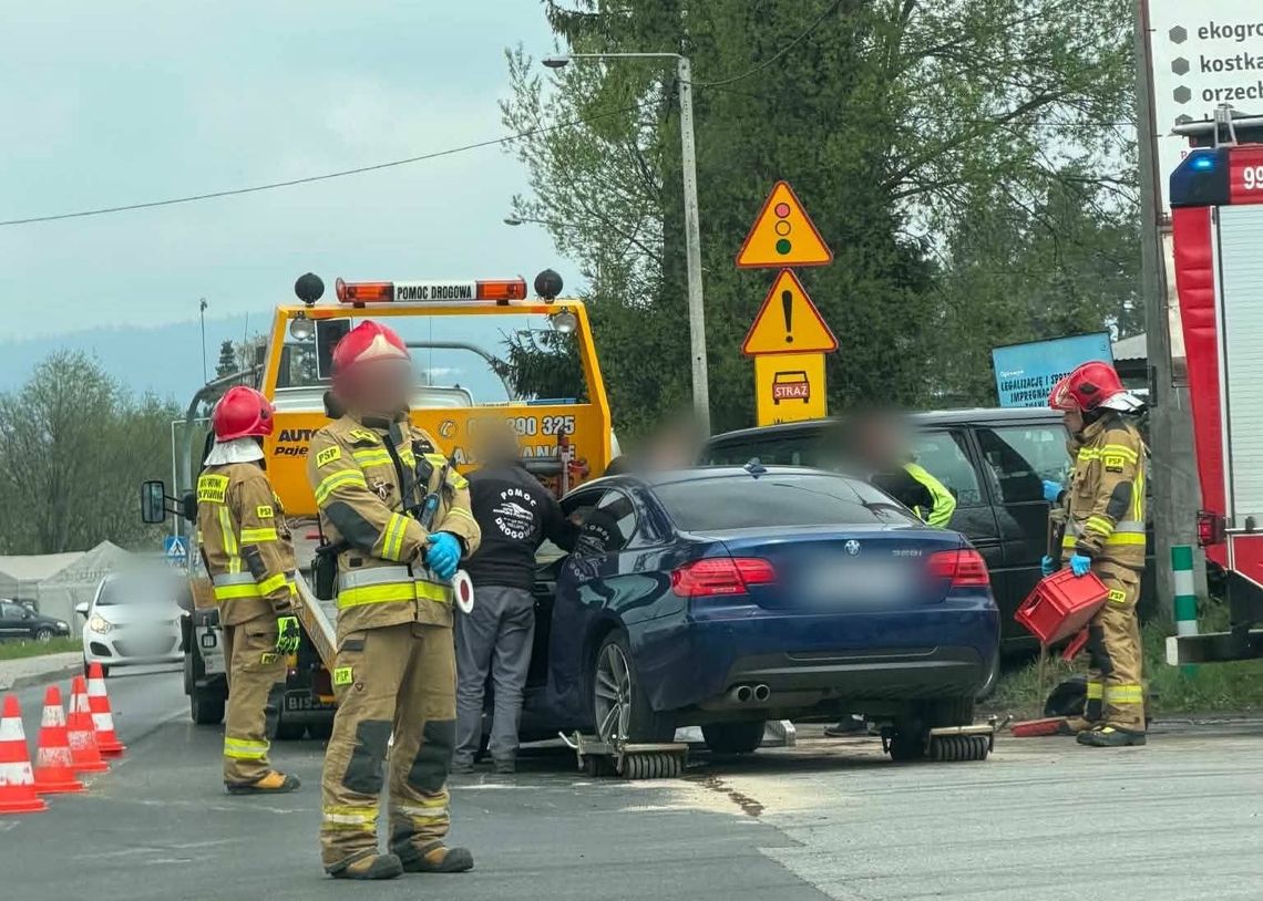 Nowy Targ, Podhale, na sygnale, akcja ratunkowa, zderzenie samochodów, wypadek drogowy, powiat nowotarski