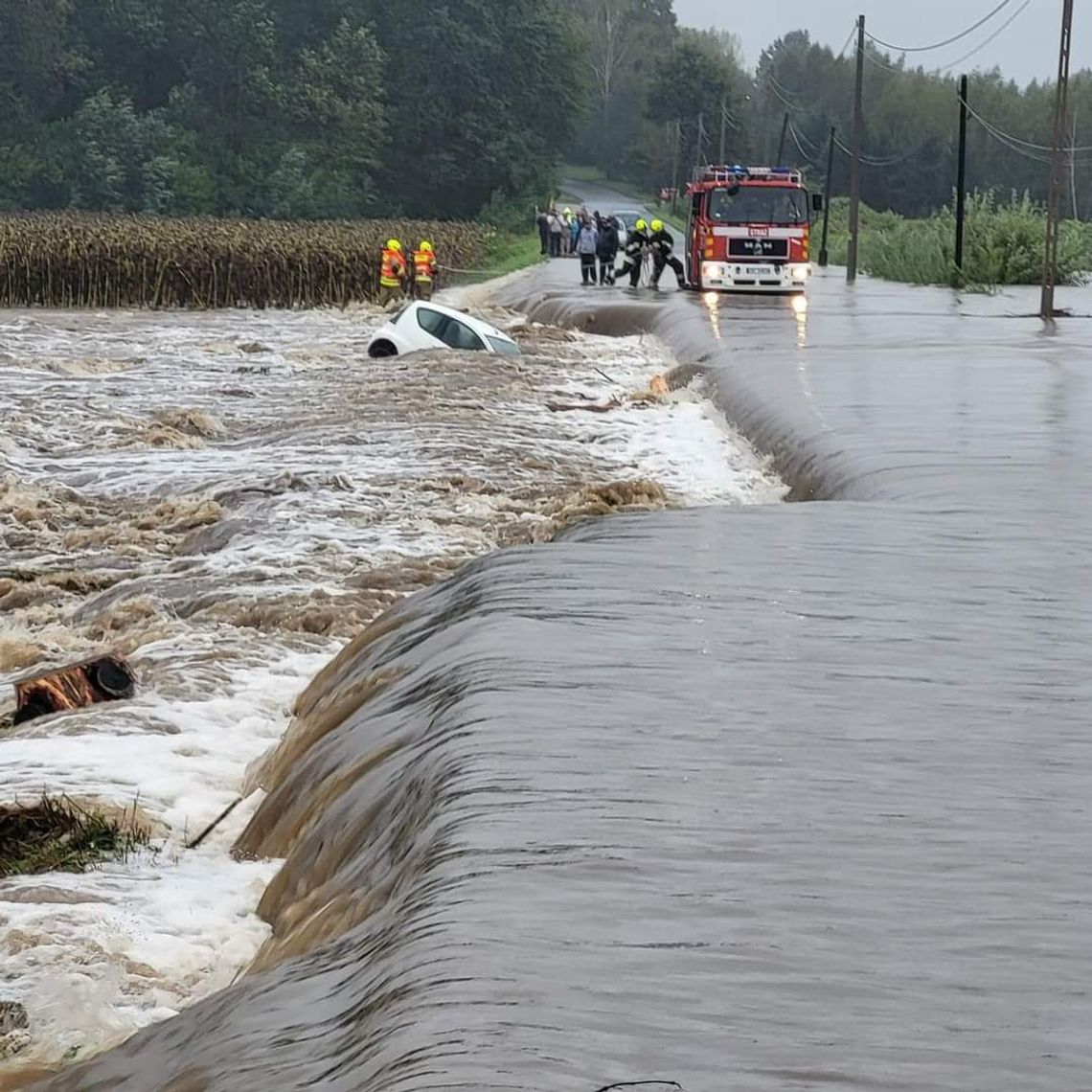 Opolszczyzna i Dolny Śląsk pod wodą. Ewakuacje mieszkańców