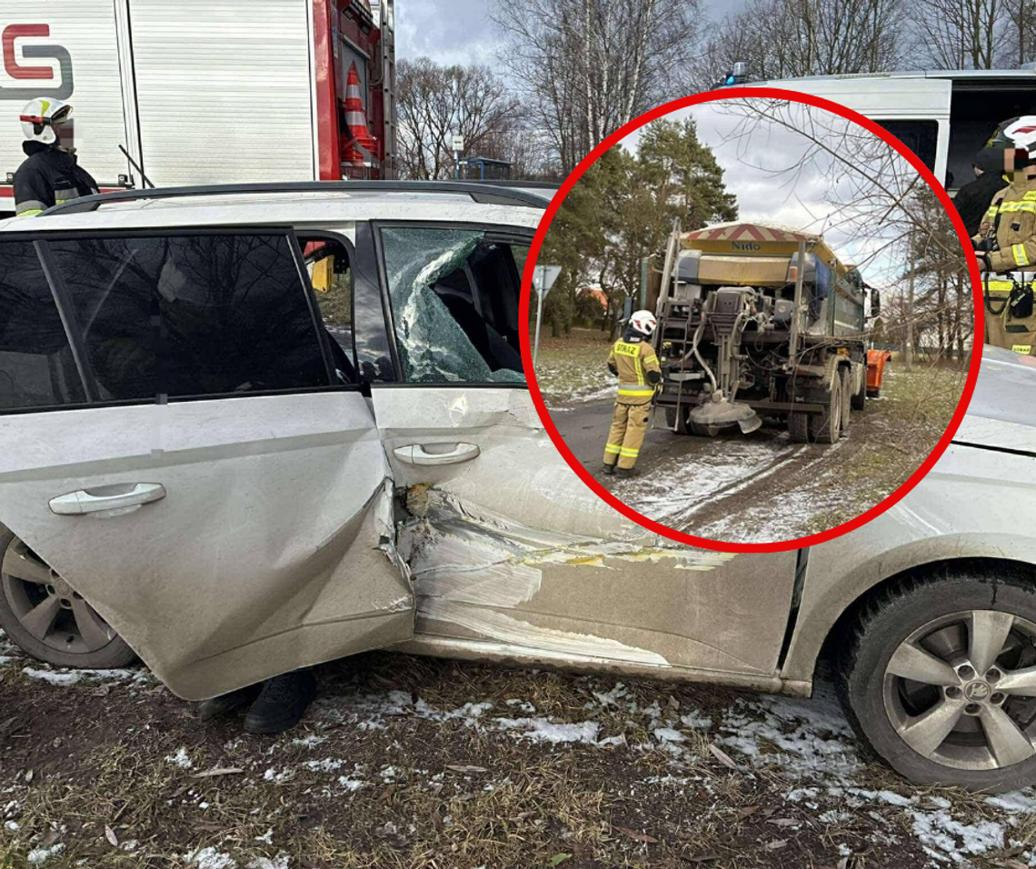 Rączna, powiat krakowski, Kraków, pługopiaskarka, ciężarówka do odśnieżania, zderzenie samochodu osobowego z ciężarowym, wypadek drogowy