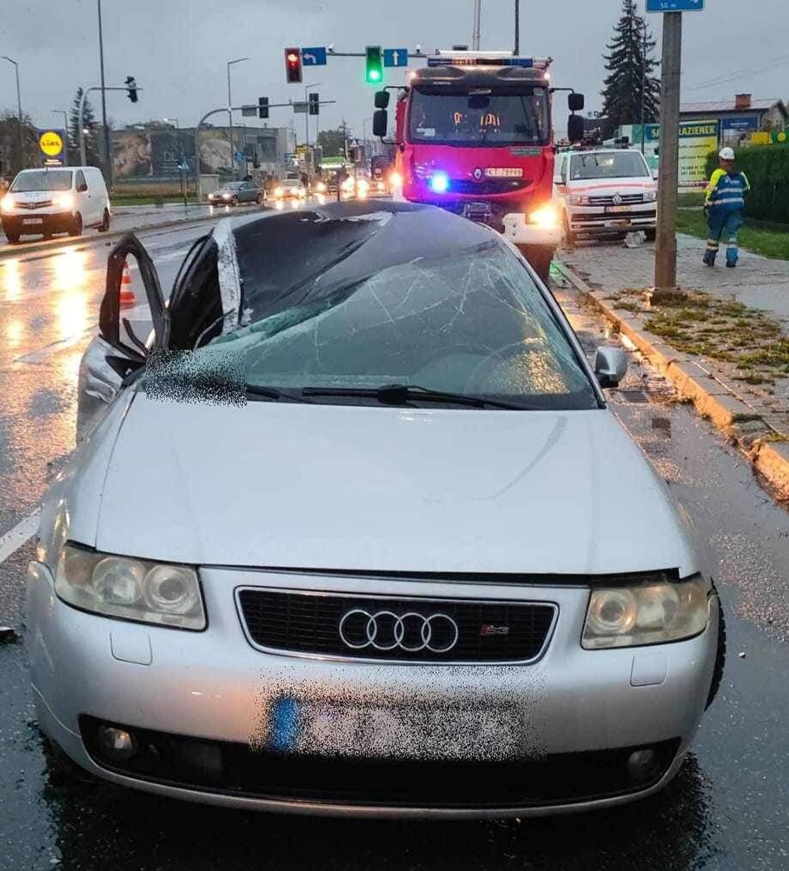 Paraliż centrum miasta po porannym wypadku w Tarnowie