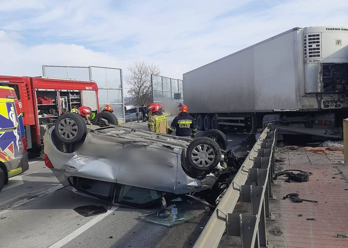 Łopoń, powiat brzeski, powiat tarnowski na sygnale, wypadek drogowy, akcja ratunkowa, akcja ratownicza