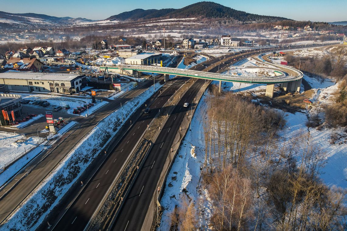 Paraliż na Zakopiance w Myślenicach: Od środy tylko jeden pas w stronę Krakowa Myślenice, Zakopianka, zwężenie na Zakopiance, utrudnienia na Zakopiance, montaż bariery na Zakopiance, Kraków, Zakopane