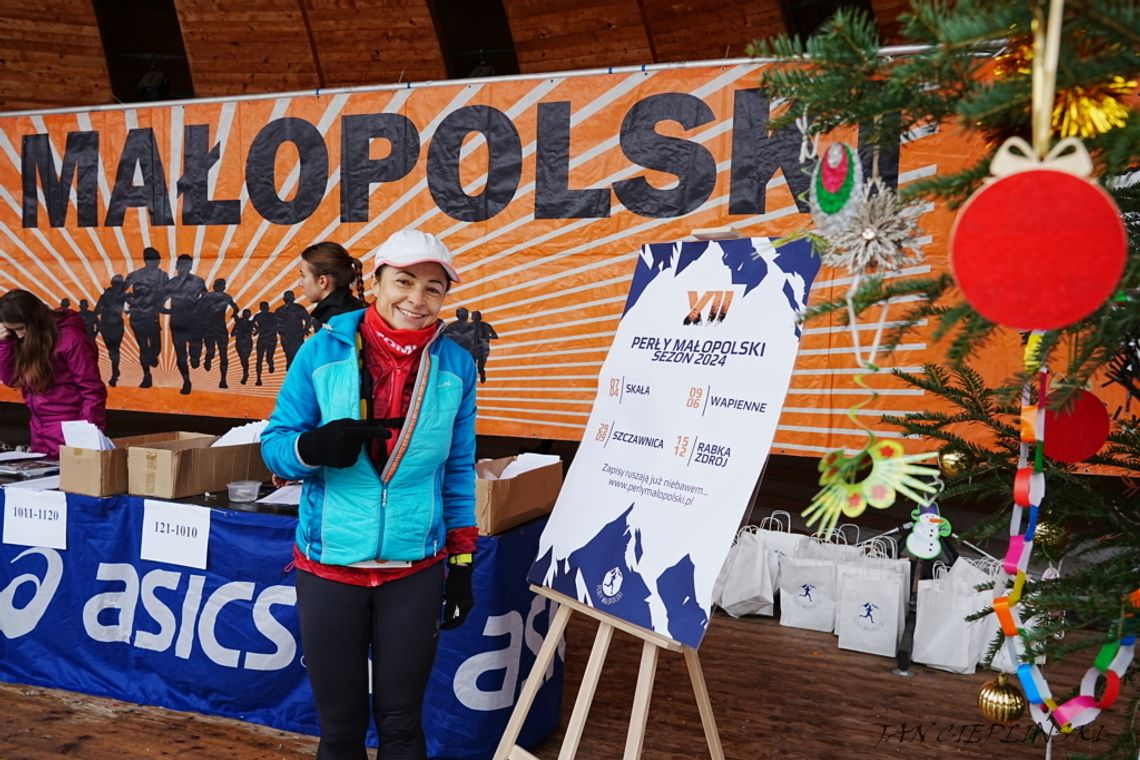 Na zdjęciu Dominika Bolechowska, zwyciężczyni biegu na 14 kilometrów