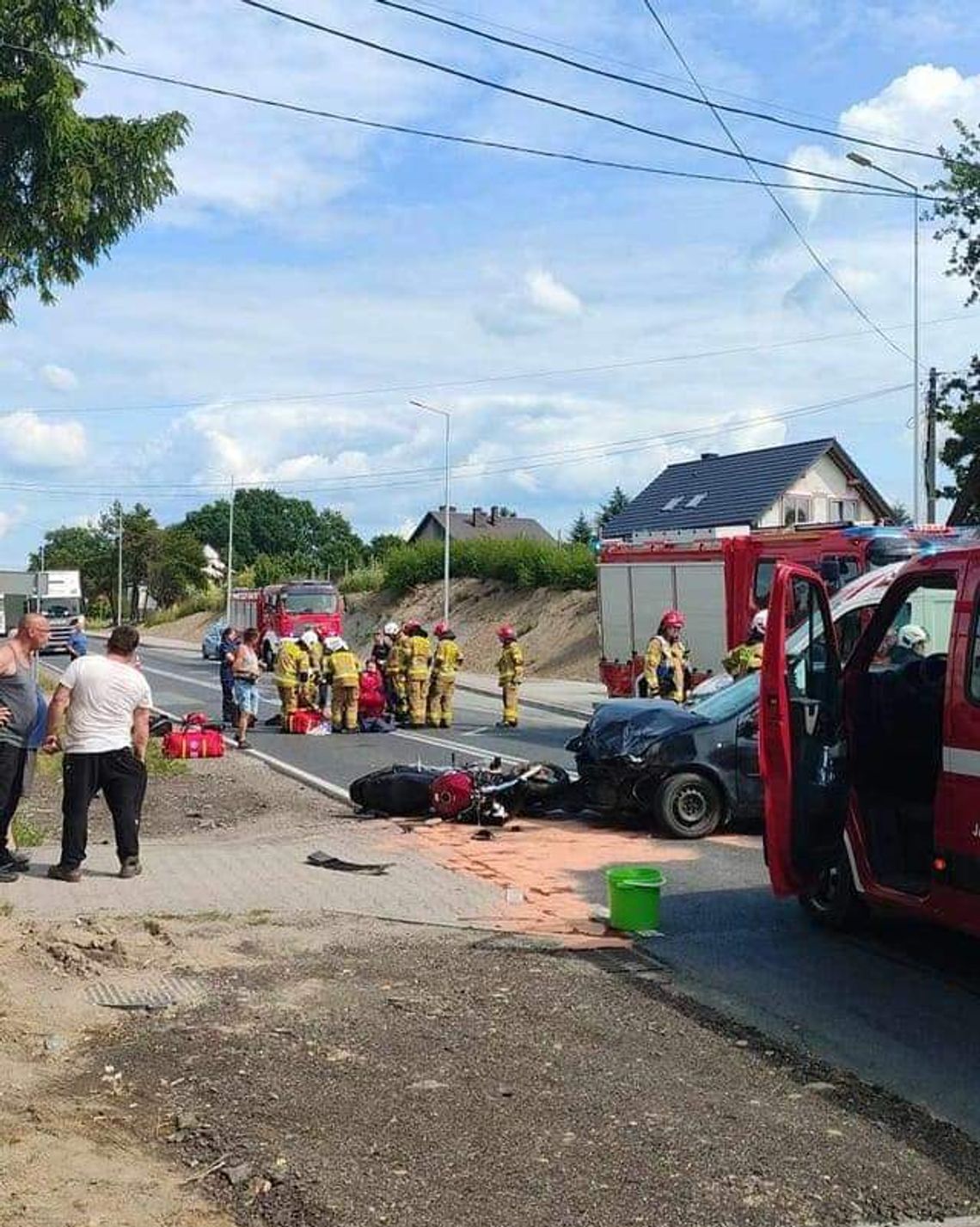 Piątkowe zderzenie osobówki z motocyklem w gminie Skawina