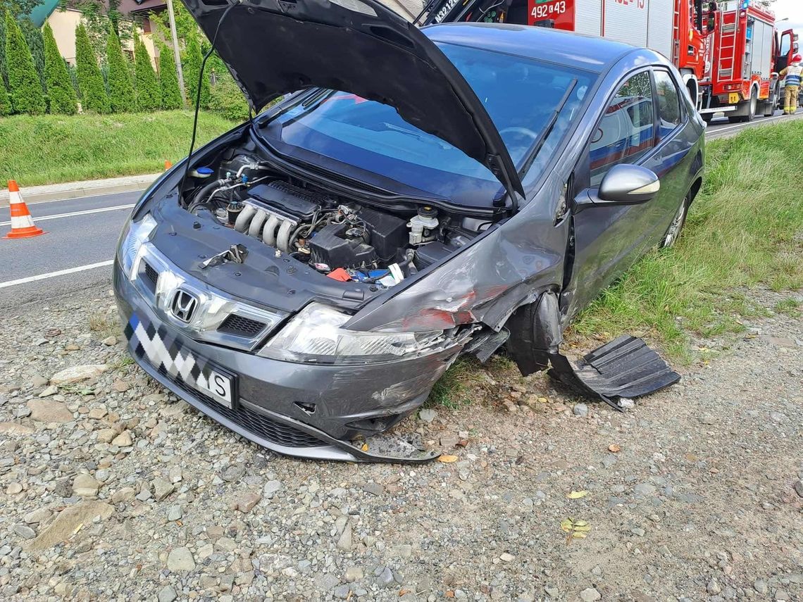 Piątkowe zderzenie trzech samochodów na DK28 w Rabce-Zdroju [ZDJĘCIA]