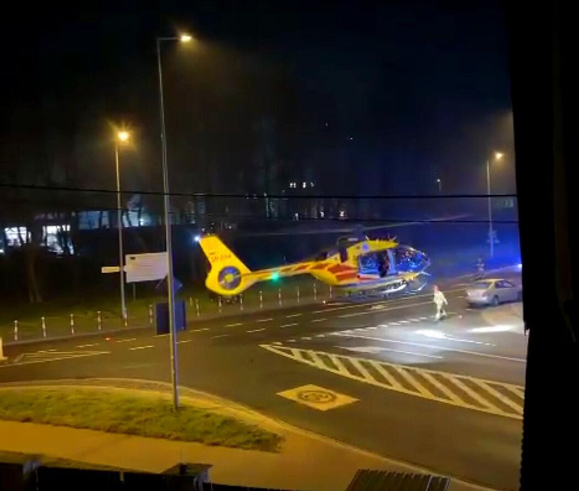 Wypadek, potrącenie pieszego, pieszy w poważnym stanie trafił do szpitala, dramatyczna akcja ratunkowa, Bronowice, Kraków, lotnicze pogotowie ratunkowe, śmigłowiec LPR