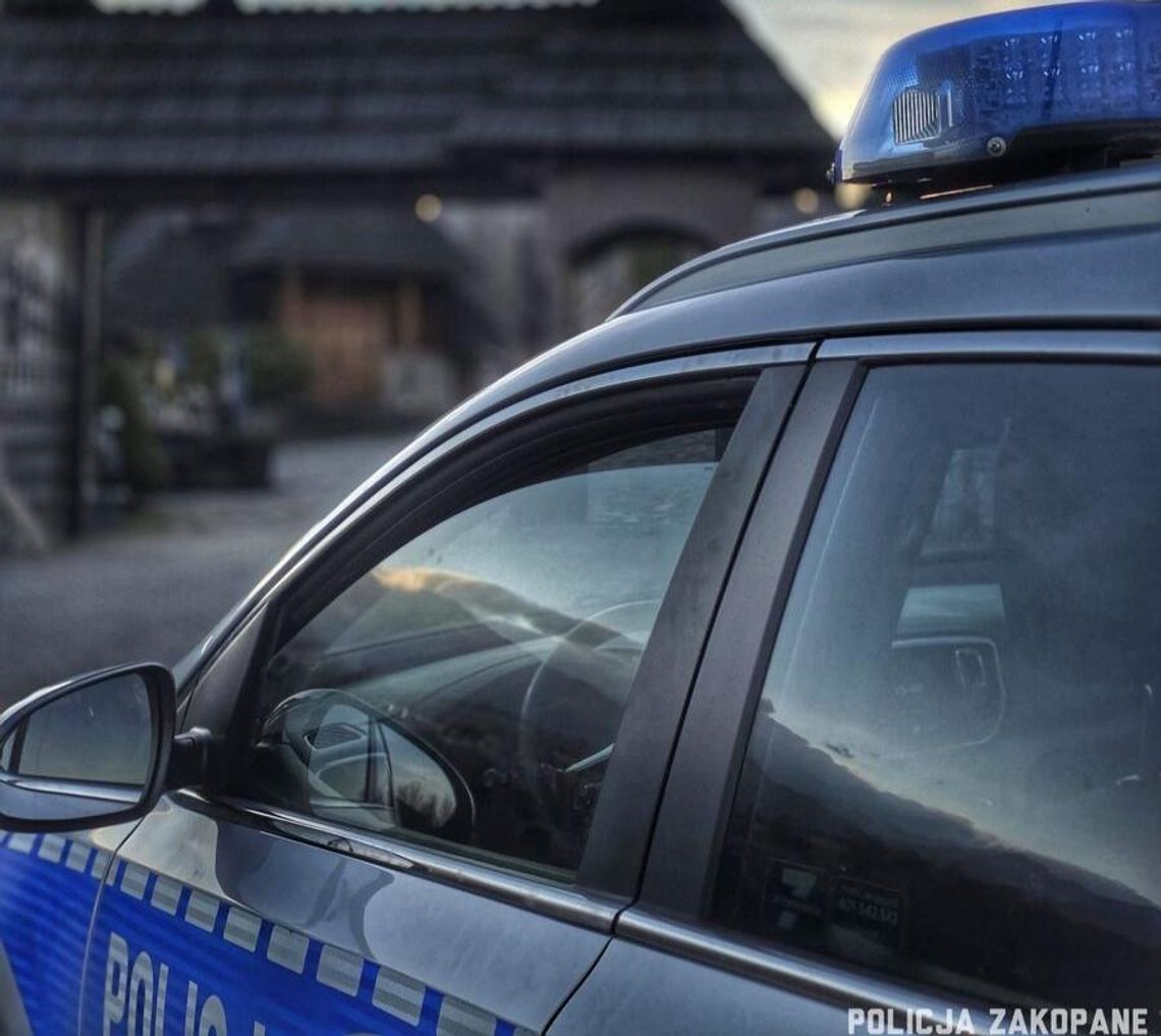 Pijany 46-latek z Ukrainy jechał środkiem drogi na rowerze w Zakopanem. Miał 1,1 promila Podhale, Zakopane, pijany Ukrainiec, pijany Ukrainiec na rowerze, 46 latek z Ukrainy, akcja ratunkowa