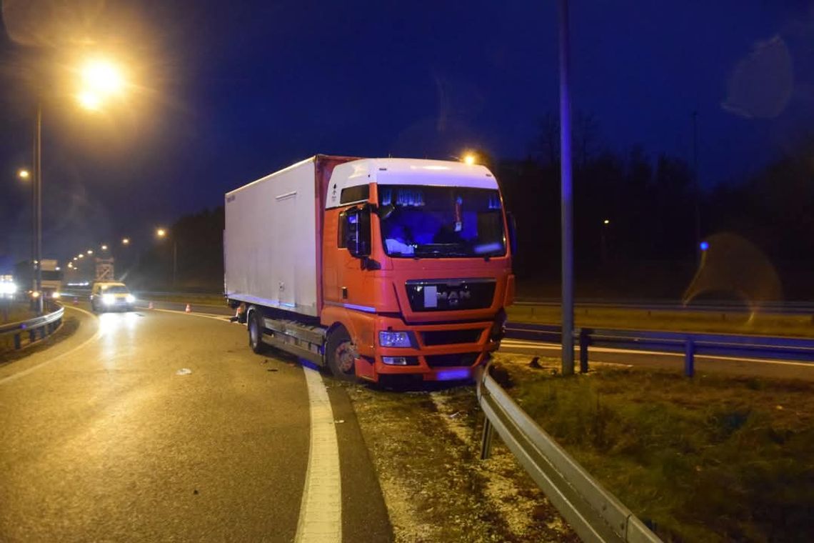 Pijany kierowca ciężarówki jechał zygzakiem i miał ponad 2,4 promila [FOTO]