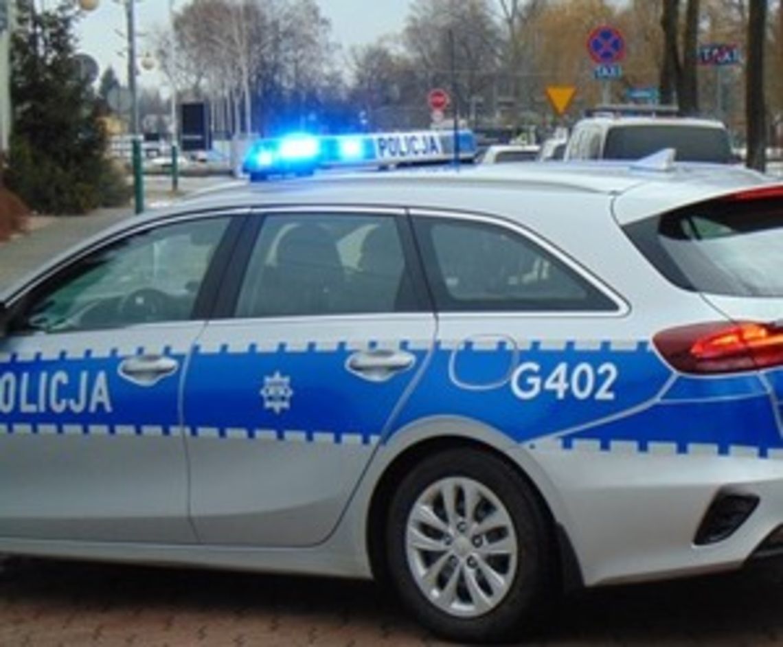 Policyjny radiowóz.