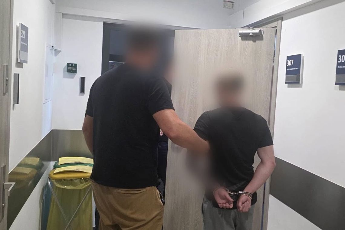 Podejrzani o napad na jubilera w Limanowej zatrzymani w Krakowie Podejrzani o napad na jubilera w Limanowej zatrzymani w Krakowie