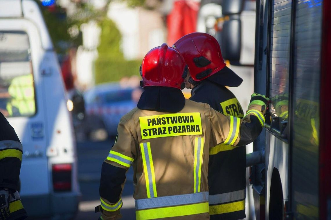 osiedle Dywizjonu 303 w Krakowie, Czyżyny, Kraków, akcja ratunkowa w Czyżynach, na sygnale, drzewo runęło na kobietę
