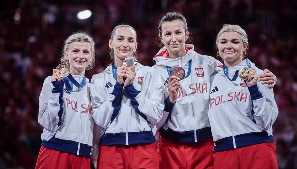 Na zdjęciu polskie szpadzistki, brązowe medalistki Igrzysk Olimpijskich