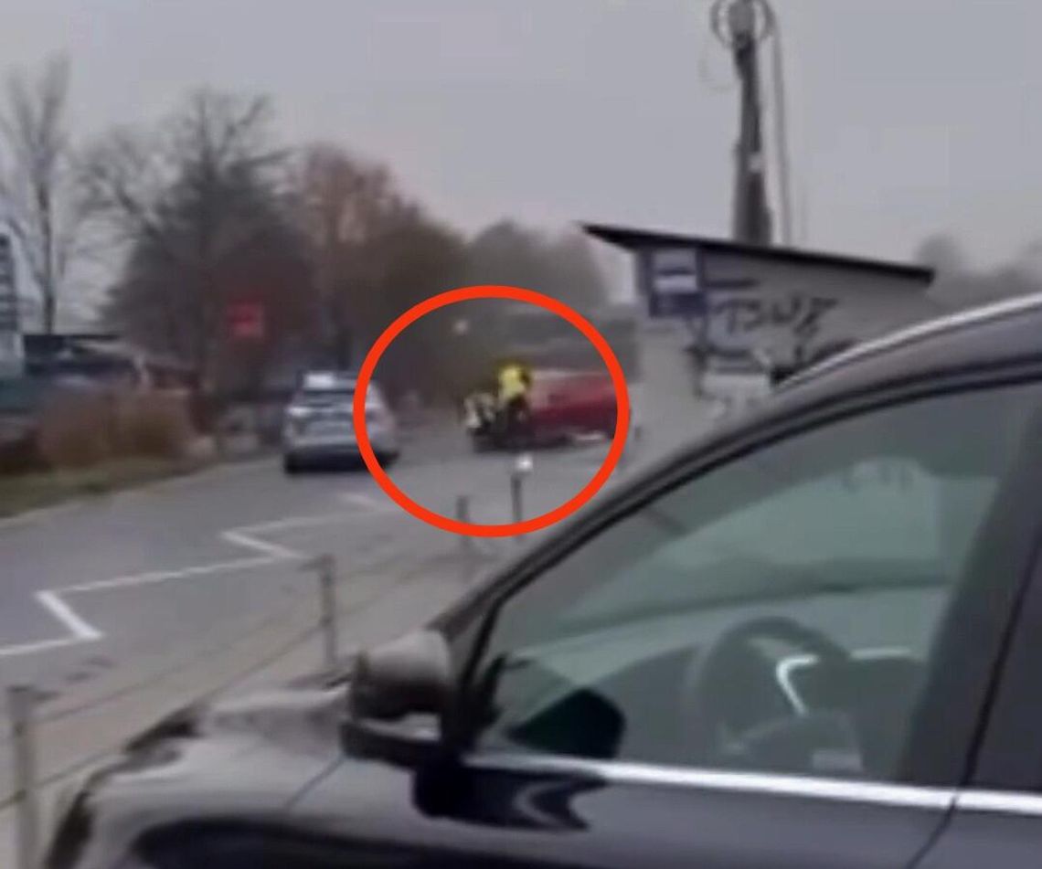 Pościg, Kraków, pościg w Krakowie, 19-latek uciekał przed policją, zatrzymanie 19-latka, policja, akcja policji, na sygnale